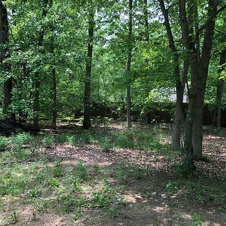 Wooded Twin Lakes Retreat 13 Mi To Lake Michigan! Bagian luar foto